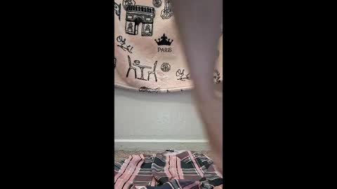 Snapshot of brunettedoll100 chatting on April 10, 2026, 4:12 pm brunettedoll100 online show from April 10, 2026, 4:12 pm