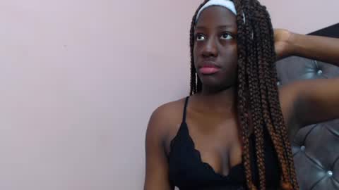 brunettehot4ux online show from June 21, 2026, 2:19 pm