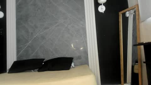 brunette online show from December 29, 2024, 12:01 pm