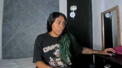 brunette online show from January 8, 2025, 7:45 pm