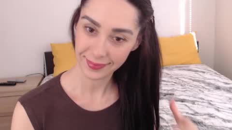 Snapshot of brunettgirl_ chatting on February 4, 2026, 7:03 am Ellis online show from February 4, 2026, 7:03 am