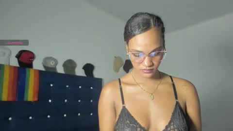 brunettjhelen online show from November 8, 2025, 3:50 am