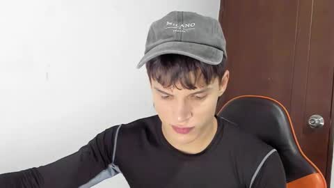 Snapshot of bruno_bellini chatting on February 2, 2026, 12:09 am Bruno Bellini online show from February 2, 2026, 12:09 am