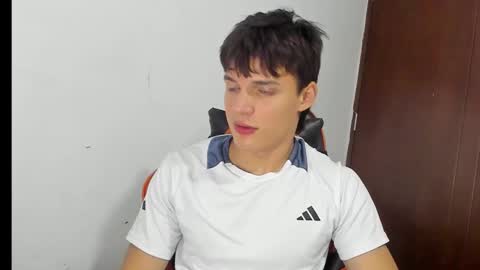 Snapshot of bruno_bellini chatting on February 13, 2026, 12:39 am Bruno Bellini online show from February 13, 2026, 12:39 am