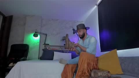 Andres Suarez online show from October 30, 2025, 2:29 pm