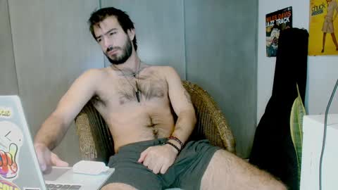 brunobaibe online show from December 31, 2024, 1:19 pm