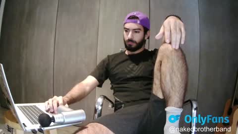 brunobaibe online show from January 14, 2025, 3:04 pm