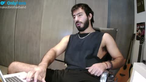 brunobaibe online show from January 16, 2025, 4:39 pm