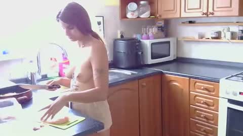 Snapshot of brutecia chatting on September 14, 2025, 8:24 am brutecia online show from September 14, 2025, 8:24 am