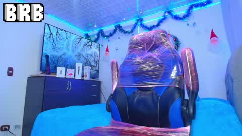 BRYAM INDEPENDENT MODEL online show from December 9, 2024, 6:55 am