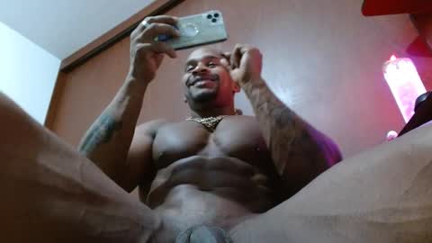 Snapshot of bryan_colen chatting on February 17, 2025, 1:15 am Enjoy the best muscle straws online show from February 17, 2025, 1:15 am