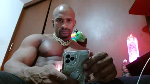 Snapshot of bryan_colen chatting on February 21, 2025, 11:21 pm Enjoy the best muscle straws online show from February 21, 2025, 11:21 pm