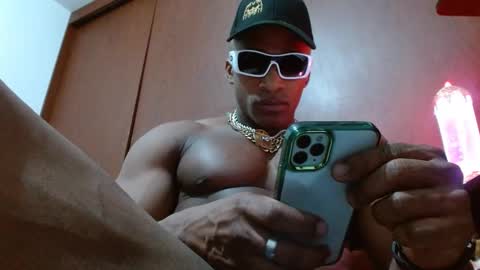 Snapshot of bryan_colen chatting on March 9, 2025, 3:54 am Enjoy the best muscle straws online show from March 9, 2025, 3:54 am