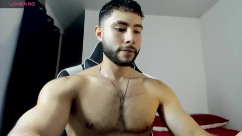 bryan_oficials online show from December 3, 2025, 2:41 am