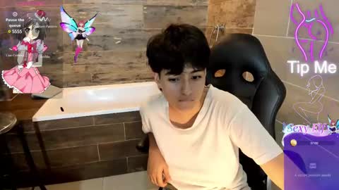 Snapshot of bryce_evans chatting on February 25, 2025, 7:36 pm B R Y C E  online show from February 25, 2025, 7:36 pm