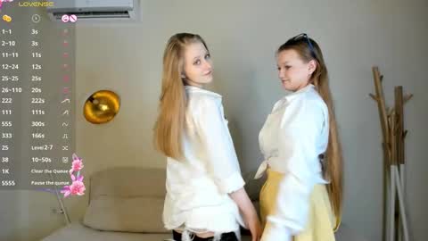 Snapshot of brynrice chatting on December 10, 2024, 5:28 am Mary Please help us to reach 120 thumbs up online show from December 10, 2024, 5:28 am