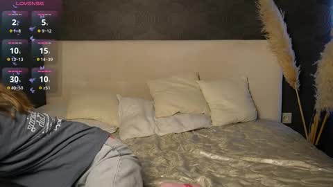 Sabrina  online show from October 8, 2025, 4:21 am