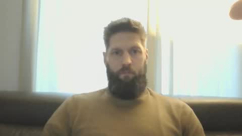 bubblebee1982 online show from December 5, 2024, 2:44 pm