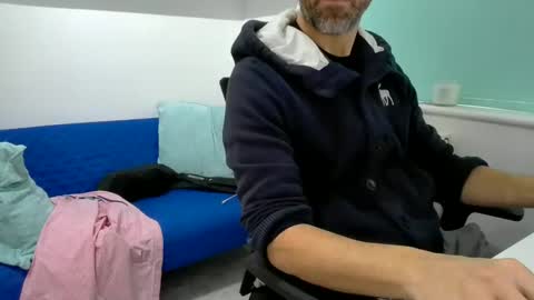 Bubblebum online show from December 3, 2024, 1:43 pm