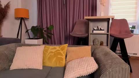 MayaCroft online show from March 25, 2026, 1:50 pm