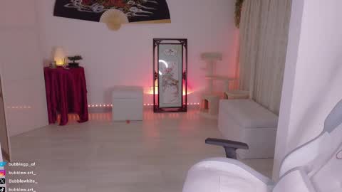 BubbleJereth online show from September 26, 2025, 2:48 am