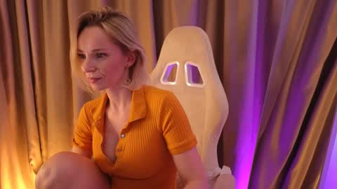 bubbling_crush online show from February 12, 2025, 5:58 am