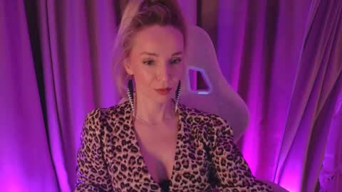 bubbling_crush online show from February 28, 2025, 5:48 pm