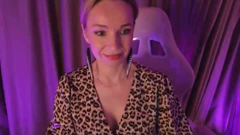 bubbling_crush online show from March 1, 2025, 10:10 pm