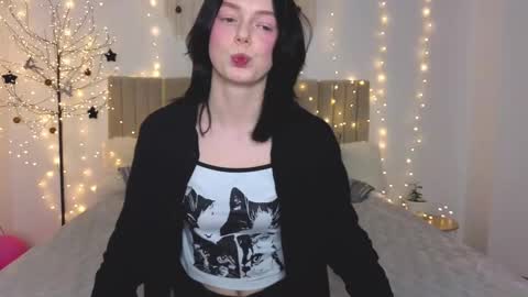 Leona online show from January 15, 2026, 7:13 am