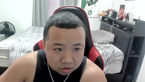 Snapshot of buffsexyman24 chatting on February 21, 2025, 10:26 pm buffsexyman24 online show from February 21, 2025, 10:26 pm