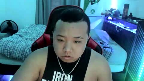 Snapshot of buffsexyman24 chatting on February 24, 2025, 11:52 pm buffsexyman24 online show from February 24, 2025, 11:52 pm