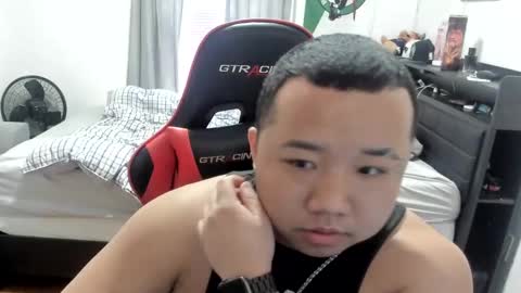 Snapshot of buffsexyman24 chatting on February 25, 2025, 5:25 pm buffsexyman24 online show from February 25, 2025, 5:25 pm