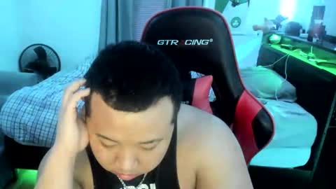 Snapshot of buffsexyman24 chatting on March 8, 2025, 1:06 am buffsexyman24 online show from March 8, 2025, 1:06 am