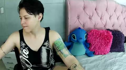 Snapshot of bug2025 chatting on December 23, 2025, 2:53 am bug2025 online show from December 23, 2025, 2:53 am