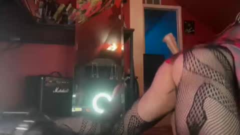 Snapshot of bugnbabs chatting on March 29, 2026, 3:06 am Yourtrippyhippy online show from March 29, 2026, 3:06 am