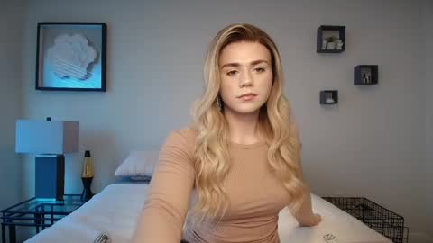 buitifulblonde online show from April 25, 2026, 5:54 pm