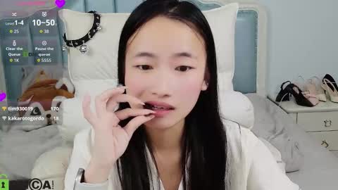 Sandy----xx online show from December 5, 2025, 8:49 pm