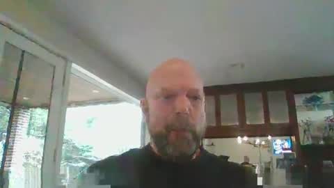 bulldog302w online show from December 2, 2025, 7:09 pm