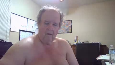 bullfrogg5050 online show from September 22, 2025, 2:35 am