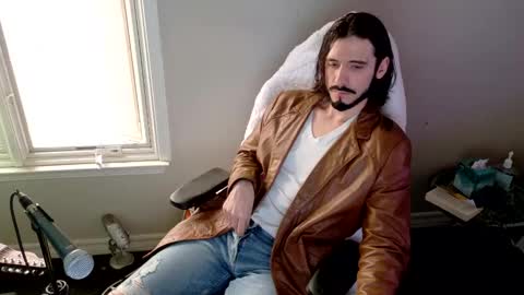 bumphreyhogart online show from March 6, 2025, 9:42 pm