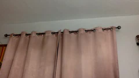 bunnibaby333 online show from January 4, 2025, 5:37 am