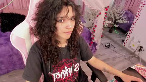 Bunny  online show from September 26, 2025, 1:04 pm