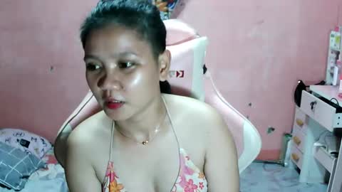 bunny_flower18 online show from April 9, 2026, 1:49 pm
