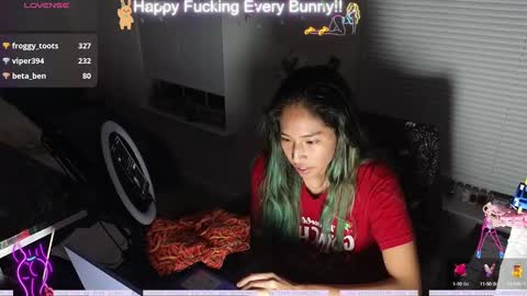 Snapshot of bunnycheekz chatting on December 1, 2024, 11:14 pm Tokki bunny online show from December 1, 2024, 11:14 pm