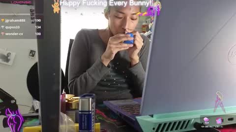 Snapshot of bunnycheekz chatting on January 10, 2025, 7:00 pm Tokki bunny online show from January 10, 2025, 7:00 pm