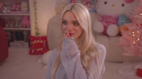 Stella online show from December 24, 2024, 10:17 pm