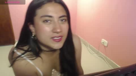 Snapshot of bunnyemilyr0s33 chatting on January 21, 2025, 7:39 pm bunnyEmilyR0s33 online show from January 21, 2025, 7:39 pm