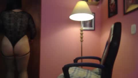 Snapshot of bunnyemilyr0s33 chatting on November 25, 2025, 2:28 pm bunnyEmilyR0s33 online show from November 25, 2025, 2:28 pm