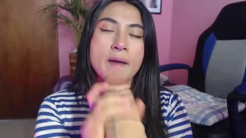 Snapshot of bunnyemilyr0s33 chatting on December 5, 2025, 4:14 pm bunnyEmilyR0s33 online show from December 5, 2025, 4:14 pm