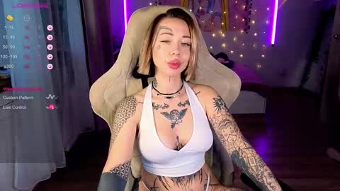 bunnykelly online show from September 25, 2025, 6:17 am